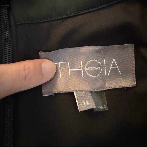 Theia Stripe Jacquard Full Ball Gown Sz 14 Black Silver Maxi Dress Event Gala - Picture 13 of 14